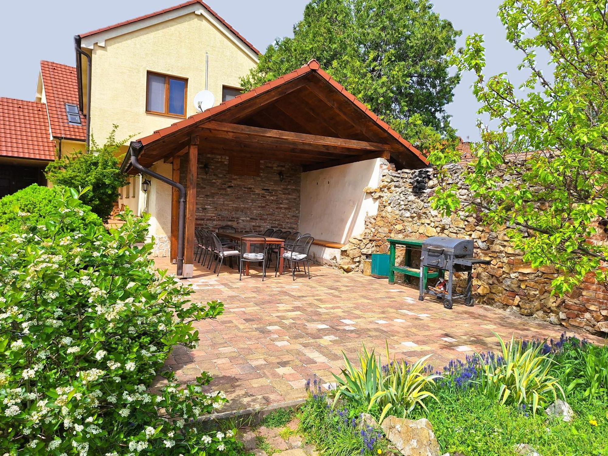 Penzion Villa Agnes Smolenice Extérieur photo